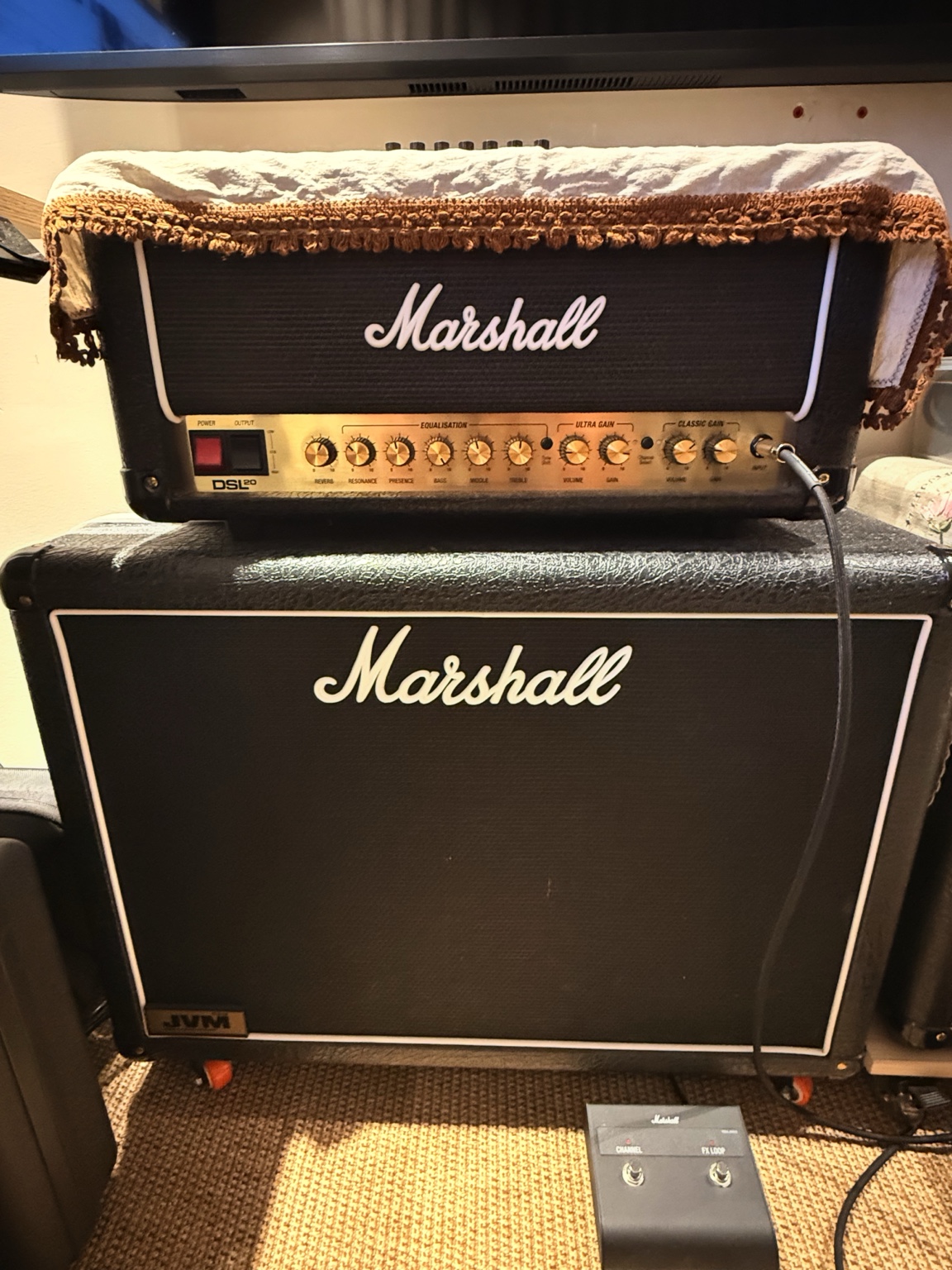 Marshall DSL20H head on a 2x12 cabinet