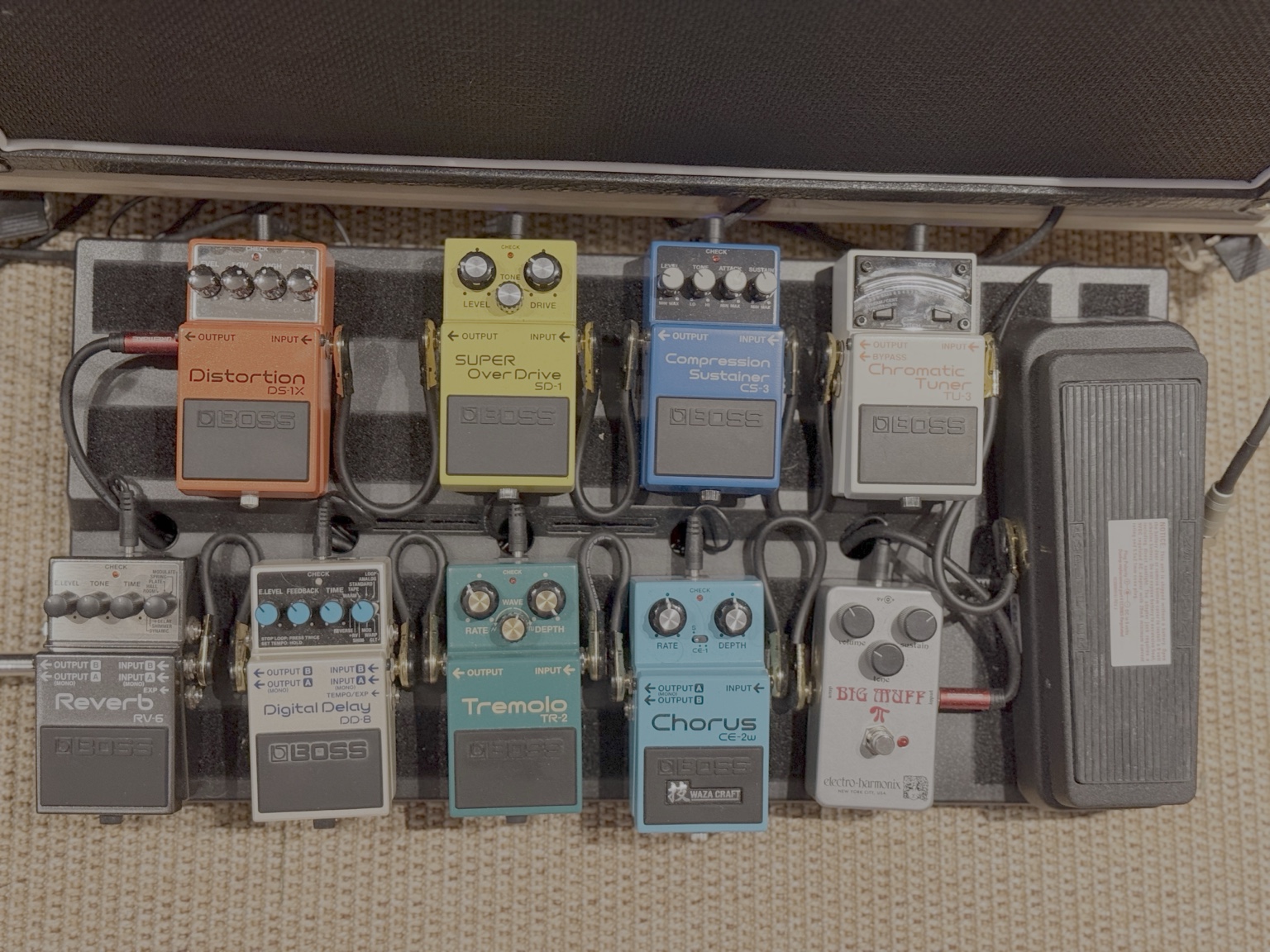 Moshe's guitar pedalboard